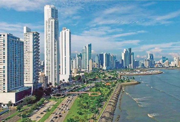 Imagen actual de la bahía de Panamá. Imagen actual de la bahía de Panamá.