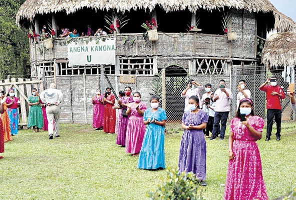 El pueblo naso e invitados de otros pueblos originarios celebraron el pasado viernes El pueblo naso e invitados de otros pueblos originarios celebraron el pasado viernes