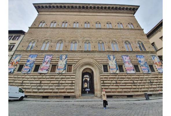 Palacio Strozzi en Italia, sitio conocido por sus exposiciones artísticas e históricas. Palacio Strozzi en Italia, sitio conocido por sus exposiciones artísticas e históricas.