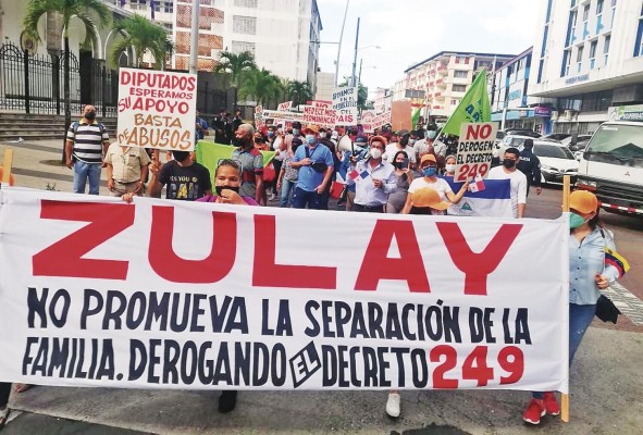 El pasado 10 de marzo el colectivo Arena realizó una marcha pacífica contra el anteproyecto. El pasado 10 de marzo el colectivo Arena realizó una marcha pacífica contra el anteproyecto.