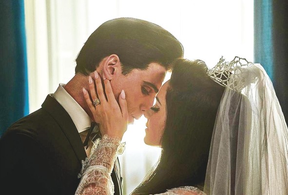 Sofia Coppola da una nueva perspectiva a la vida de Priscilla Presley en 'Pricilla', basada en las memorias reales de la ex esposa de Elvis Presley. Sofia Coppola da una nueva perspectiva a la vida de Priscilla Presley en 'Pricilla', basada en las memorias reales de la ex esposa de Elvis Presley.