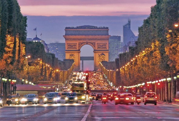 Francia, el primer destino viajero del mundo, presenta cancelaciones de vuelos. Francia, el primer destino viajero del mundo, presenta cancelaciones de vuelos.