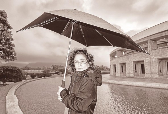 Con 'Los abismos' (Alfaguara) la escritora ha conquistado el premio Alfaguara de novela 2021. Con 'Los abismos' (Alfaguara) la escritora ha conquistado el premio Alfaguara de novela 2021.