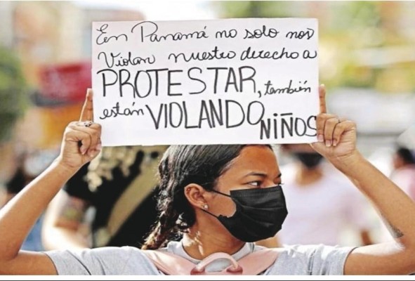 La población panameña organizó protestas por las denuncias de abusos sexuales a menores en albergues del Senniaf. La población panameña organizó protestas por las denuncias de abusos sexuales a menores en albergues del Senniaf.