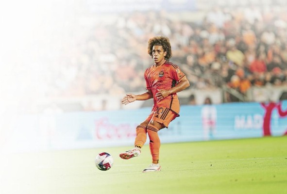 El futbolista panameño ha participado en 21 encuentros de la MLS esta campaña. El futbolista panameño ha participado en 21 encuentros de la MLS esta campaña.