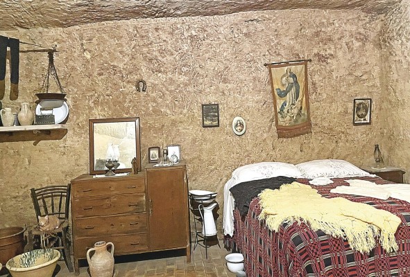 Habitación de una de los sassi. Habitación de una de los sassi.