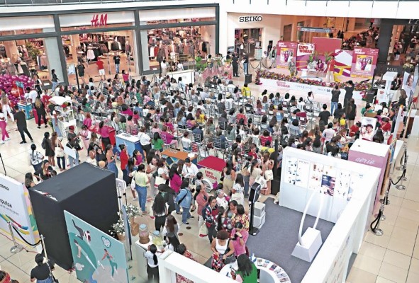 Solo el 22% de las mujeres en Panamá ocupan cargos de toma de decisiones en empresas. Solo el 22% de las mujeres en Panamá ocupan cargos de toma de decisiones en empresas.