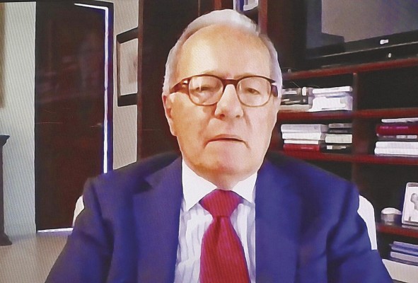ArturoHoyos: 'El problema más grave que enfrenta un presidente de la CSJ es el de las amenazas del crimen organizado' ArturoHoyos: 'El problema más grave que enfrenta un presidente de la CSJ es el de las amenazas del crimen organizado'