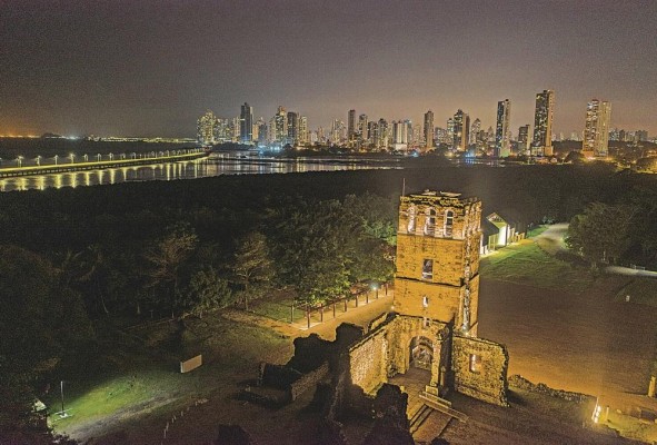 Religión e Historia, Panamá la Vieja desde una perspectiva conventual Religión e Historia, Panamá la Vieja desde una perspectiva conventual