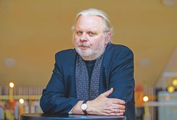El noruego Jon Fosse había estado nominado al premio Nobel en ocasiones anteriores. El noruego Jon Fosse había estado nominado al premio Nobel en ocasiones anteriores.