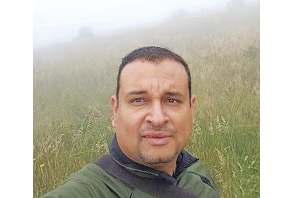 Samuel Valdés, biólogo. Samuel Valdés, biólogo.