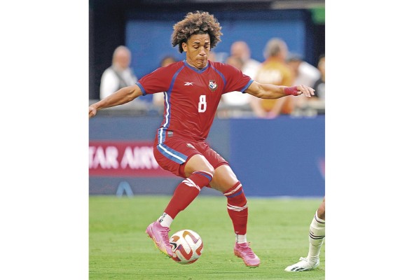 Por su rendimiento, Adalberto Carrasquilla fue distinguido con su inclusión en el XI Ideal de las Finales de la Liga de Naciones de Concacaf 2022-2023. Por su rendimiento, Adalberto Carrasquilla fue distinguido con su inclusión en el XI Ideal de las Finales de la Liga de Naciones de Concacaf 2022-2023.
