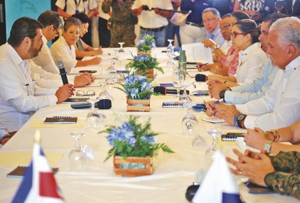 Una reunión bilateral, encabezada por los cancilleres de Panamá y Costa Rica, se realizó ayer en Chiriquí. Una reunión bilateral, encabezada por los cancilleres de Panamá y Costa Rica, se realizó ayer en Chiriquí.