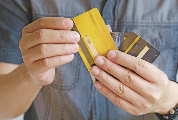 Visa y Mastercard, dos de las tarjetas de crédito más usadas en Panamá. Visa y Mastercard, dos de las tarjetas de crédito más usadas en Panamá.