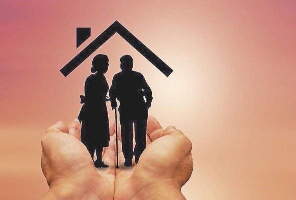 Las personas mayores de 50 años requieren una atención especial. Las personas mayores de 50 años requieren una atención especial.