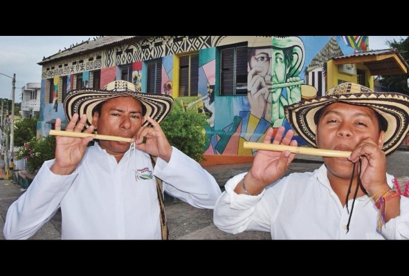 En Panamá se popularizó la cumbia de acordeón y guitarra en la década de 1930; el instrumento símbolo de esta fue la mejorana. En Panamá se popularizó la cumbia de acordeón y guitarra en la década de 1930; el instrumento símbolo de esta fue la mejorana.