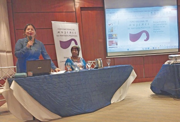 Las mujeres deben ser tomadas en cuenta, dicen expertas. Las mujeres deben ser tomadas en cuenta, dicen expertas.
