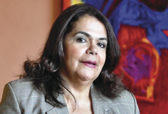 Ileana Gólcher. Docente Es licenciada en Trabajo Social con maestría en Tecnología y Comunicación Educativa. Coordinadora del proyecto Educación en Derechos Humanos y Democracia Ileana Gólcher. Docente Es licenciada en Trabajo Social con maestría en Tecnología y Comunicación Educativa. Coordinadora del proyecto Educación en Derechos Humanos y Democracia