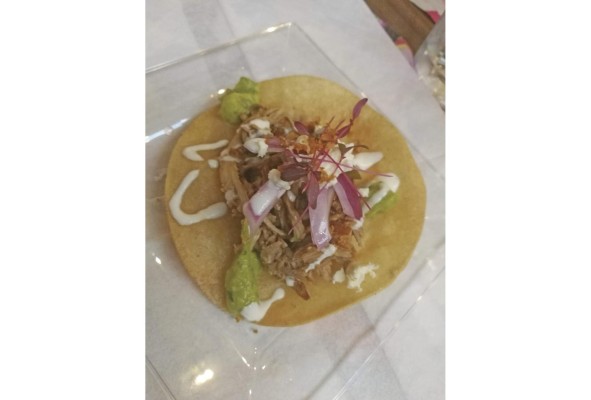Tacos con puerco Tacos con puerco