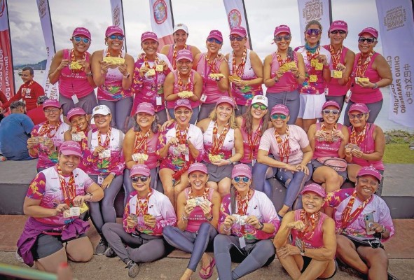 Equipo de remo Pink Warriors Equipo de remo Pink Warriors