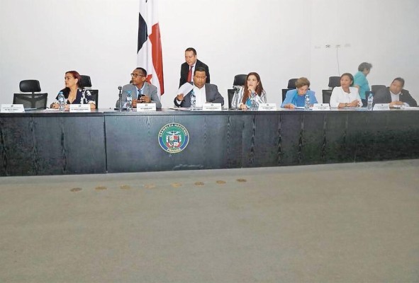 El pasado 27 de septiembre la comisión de Gobierno prohijó este anteproyecto de ley El pasado 27 de septiembre la comisión de Gobierno prohijó este anteproyecto de ley