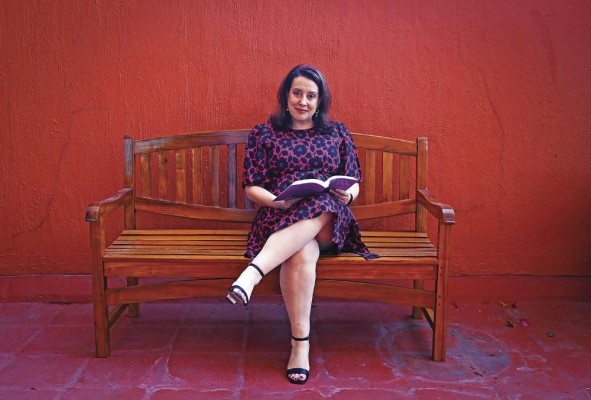 La escritora Julia Quinn compara la fascinación por la realeza con las princesas de Disney La escritora Julia Quinn compara la fascinación por la realeza con las princesas de Disney