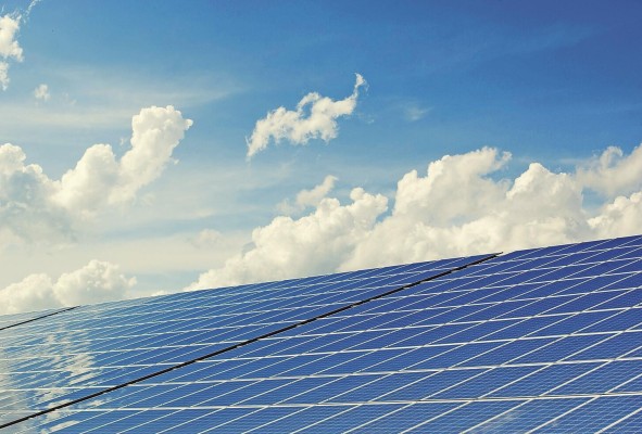 La matriz energética en 2020 es 46% hidroeléctrica, 41% termoeléctrica (combustibles fósiles) y 13% renovables no convencionales (solar y eólica). La matriz energética en 2020 es 46% hidroeléctrica, 41% termoeléctrica (combustibles fósiles) y 13% renovables no convencionales (solar y eólica).