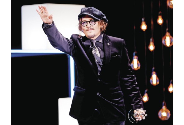 Depp cuenta con una amplia trayectoria en el cine y ha sido laureado en diversos festivales internacionales. Depp cuenta con una amplia trayectoria en el cine y ha sido laureado en diversos festivales internacionales.