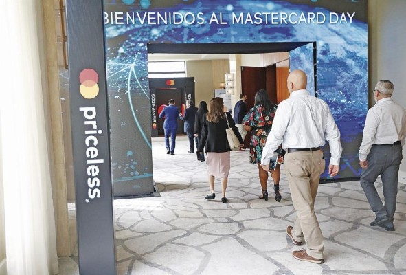 Con sus distintos productos, Mastercard apunta a ofrecer una experiencia “sin precio” para sus clientes. Con sus distintos productos, Mastercard apunta a ofrecer una experiencia “sin precio” para sus clientes.
