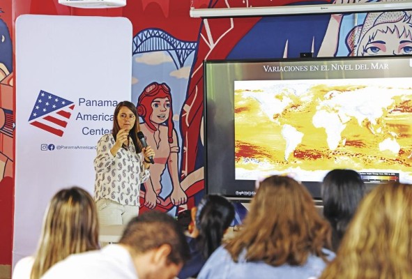 Erika Podest en su gira por el país para 'NASA en Panamá'. Erika Podest en su gira por el país para 'NASA en Panamá'.