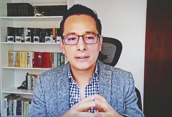 Jeffrey Fajardo: 'La solución óptima sería que el Gobierno ucraniano acuerde con Rusia el reconocimiento del Donbás como territorio independiente' Jeffrey Fajardo: 'La solución óptima sería que el Gobierno ucraniano acuerde con Rusia el reconocimiento del Donbás como territorio independiente'