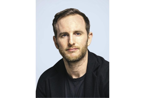 Joe Gebbia38 años Cofundador y director de producto de Airbnb Joe Gebbia38 años Cofundador y director de producto de Airbnb