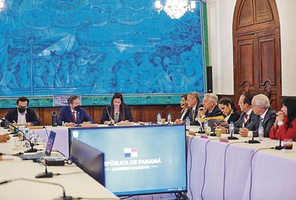 El presidente Laurentino Cortizo se reunió con gremios de abogados y de Gapifi. El presidente Laurentino Cortizo se reunió con gremios de abogados y de Gapifi.