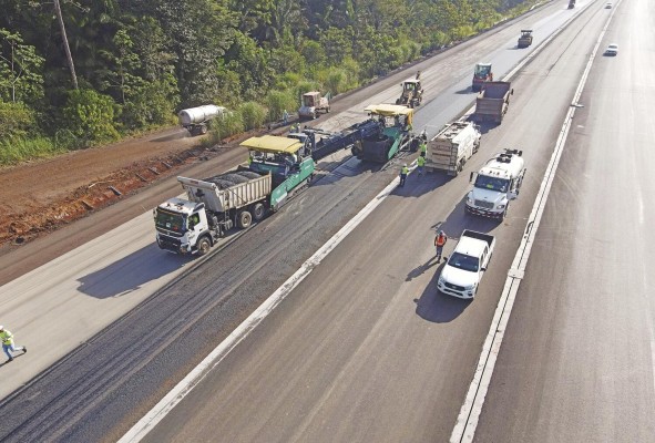 Los carriles contarán con un ancho de 3.65 metros de pavimento asfáltico Los carriles contarán con un ancho de 3.65 metros de pavimento asfáltico