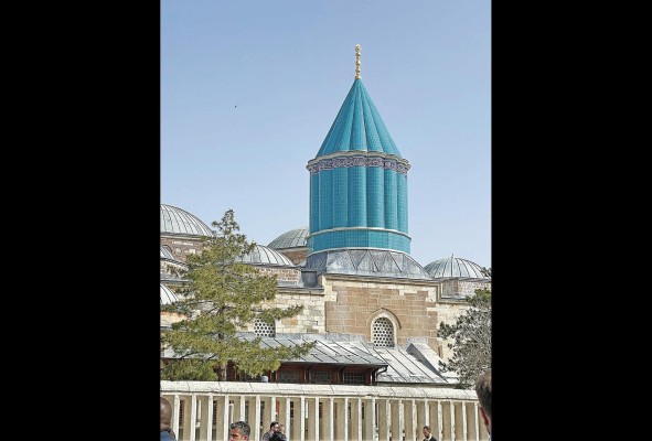 Minarete de la tumba de Mevlana Minarete de la tumba de Mevlana