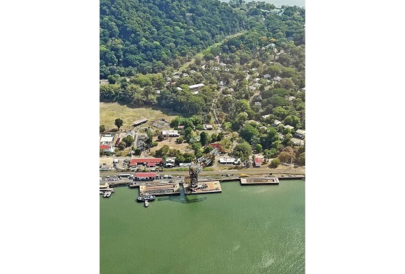 El Canal y la ciudad de Panamá, a vuelo de pájaro El Canal y la ciudad de Panamá, a vuelo de pájaro