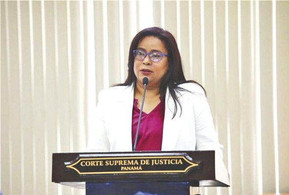 Magda Ornella Ceballos Orozco fue una de las aspirantes entrevistadas ayer. Magda Ornella Ceballos Orozco fue una de las aspirantes entrevistadas ayer.