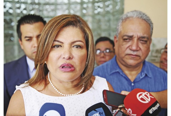 Alma Cortés, busca cambiar la directiva del partido CD Alma Cortés, busca cambiar la directiva del partido CD