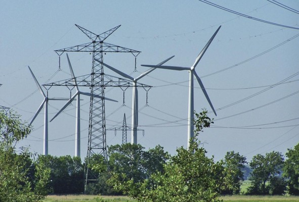 Las energías renovables reducen la contaminación de los gases de efecto invernadero. Las energías renovables reducen la contaminación de los gases de efecto invernadero.