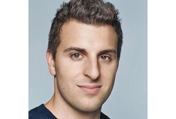 Brian Chesky38 años CEO de Airbnb Brian Chesky38 años CEO de Airbnb