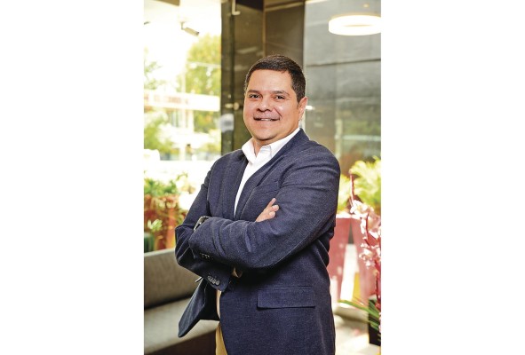 'Panamá es un punto neurálgico para la comunicación y la tecnología' 'Panamá es un punto neurálgico para la comunicación y la tecnología'