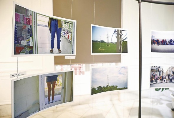 La fotógrafa utilizó fotos de archivo de entre 2008 y 2019. La fotógrafa utilizó fotos de archivo de entre 2008 y 2019.