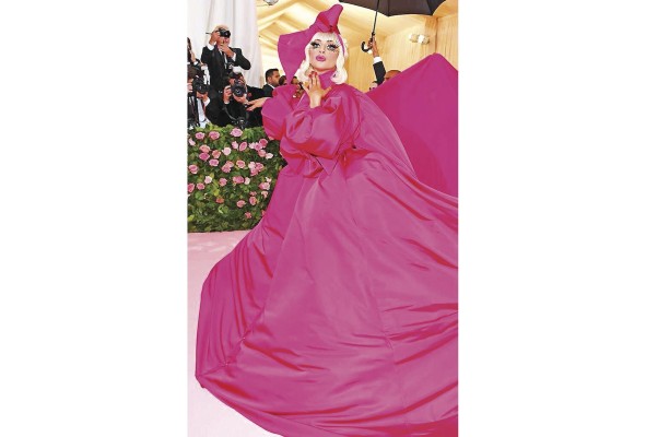 Lady Gaga, cantante, compositora y productora. Lady Gaga, cantante, compositora y productora.
