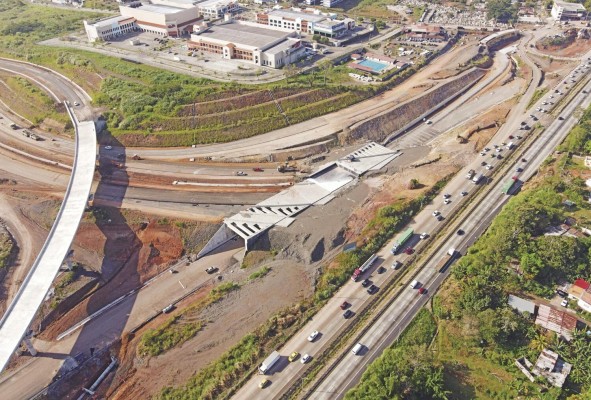 La obra tiene un avance del 63% La obra tiene un avance del 63%