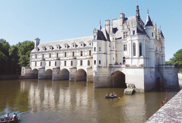 Castillo de Chenonceau, perteneciente al siglo XVI. Castillo de Chenonceau, perteneciente al siglo XVI.