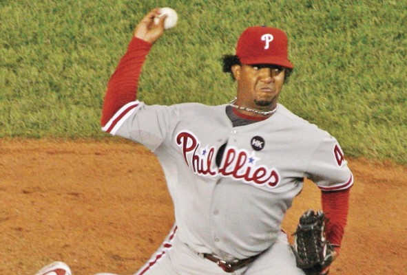 Martínez durante su breve temporada con los Filis en 2009. Martínez durante su breve temporada con los Filis en 2009.