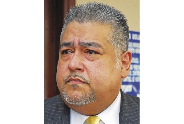 Alfonso Fraguela. Abogado Abogado y consultor en comunicación. Fue vicepresidente del Colegio Nacional de Abogados y vocero presidencial en el gobierno de Martín Torrijos Alfonso Fraguela. Abogado Abogado y consultor en comunicación. Fue vicepresidente del Colegio Nacional de Abogados y vocero presidencial en el gobierno de Martín Torrijos