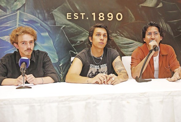 Felipe Galat, Andrés Vásquez y Alejandro Ochoa, integrantes de Timø. Felipe Galat, Andrés Vásquez y Alejandro Ochoa, integrantes de Timø.