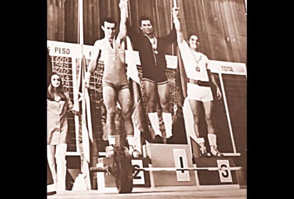 'Panamá deportivamente está en el fondo de un pozo': Ildefonso Lee 'Panamá deportivamente está en el fondo de un pozo': Ildefonso Lee