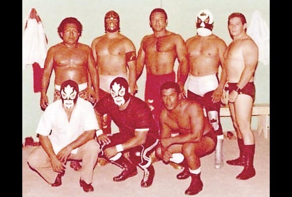 Luchadores de la época dorada. El Cobarde, La Amenaza, Sandokan, Emperador, Titán, y Los Antorcha y Ricardo Díaz Luchadores de la época dorada. El Cobarde, La Amenaza, Sandokan, Emperador, Titán, y Los Antorcha y Ricardo Díaz